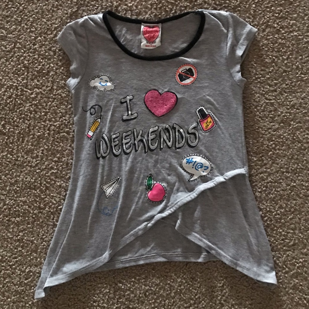 I am selling a shirt that is a sort-of stretchy